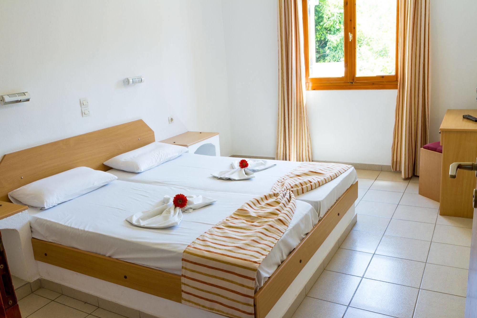 Ideal Hotel Kokkini Hani Ngoại thất bức ảnh